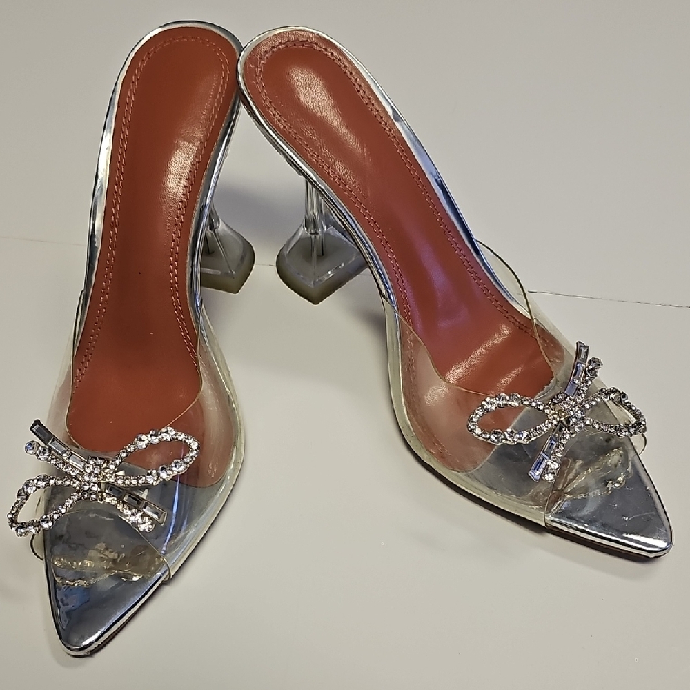 Unk Silver Heels with Rhinestone Bow. A Few Scuffs But Lots Of Love Left